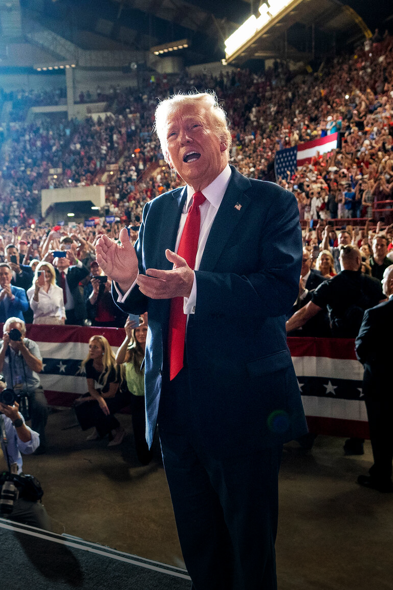 डोनाल्ड ट्रम्प र कमला ह्यारिसबीच कडाप्रतिस्पर्धा